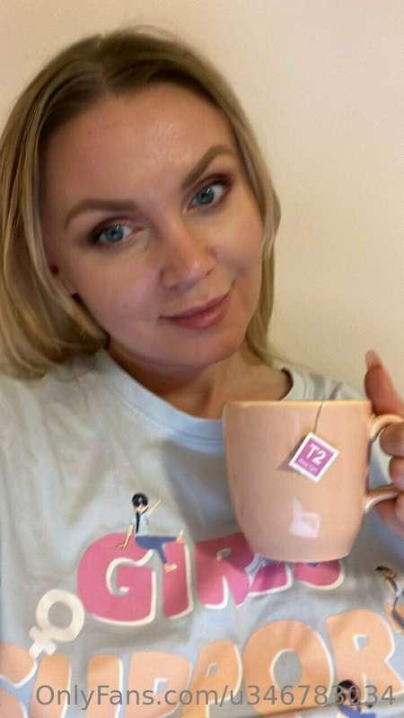 Would you like some tea?