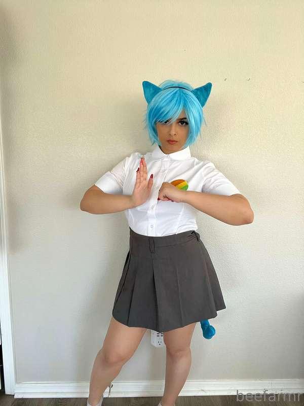 :3c nya~ want to peek up my skirt?