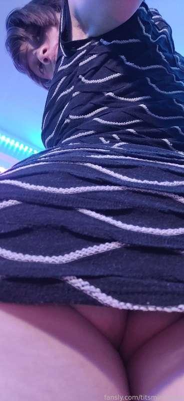 You peaking up my dress? 😳

#fyp #dress #ass #shorthair #curvy #legs #tits #cleavage #titsmintsalad
