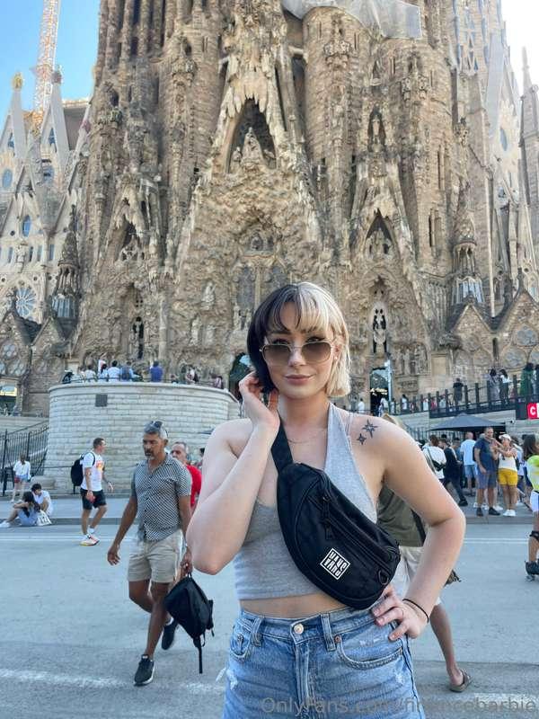 Taking a break from the office to soak in some culture ☀️ Th..