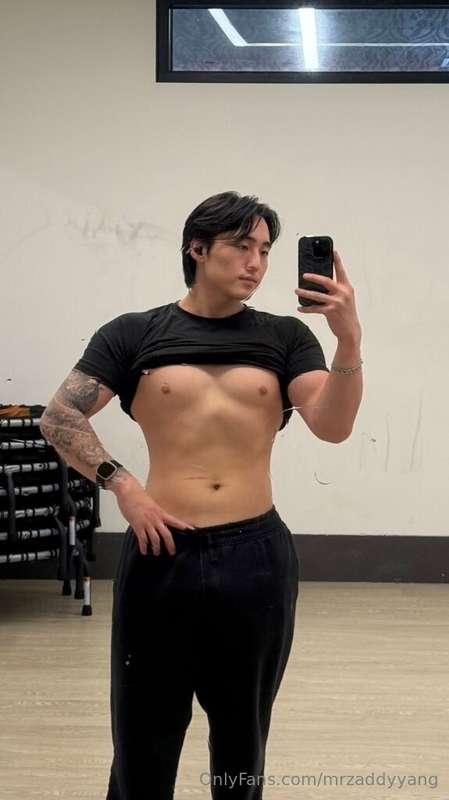 Who likes a thick man? 