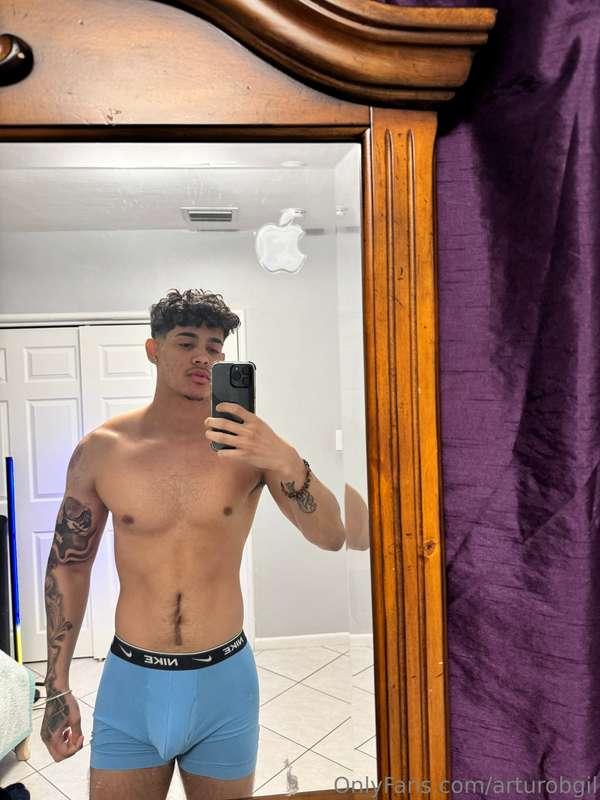Mirror saw it first 😈