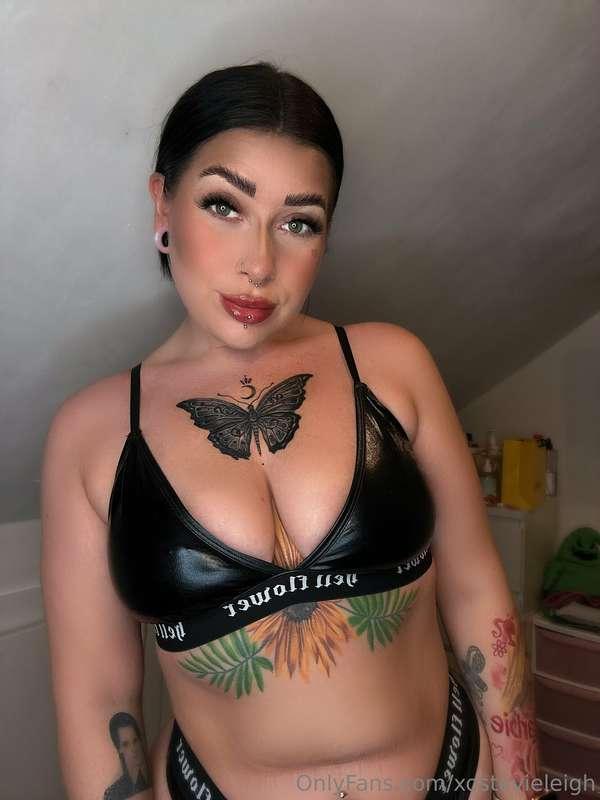 Who’s here for the glow up? 🥰 am I getting sexier?