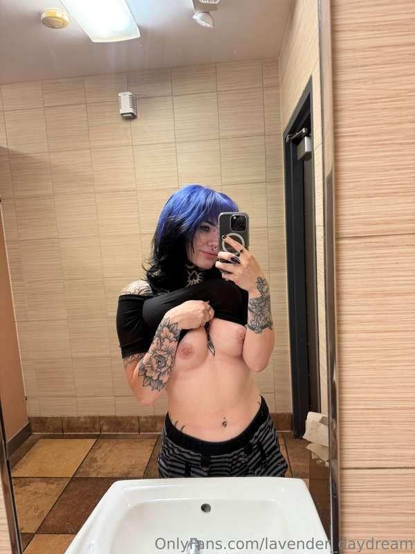 Last pic with the short hair 