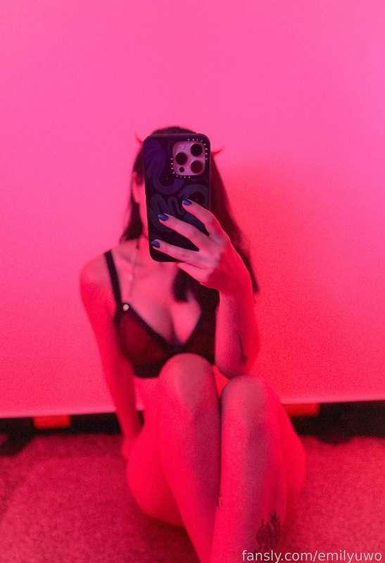 ♡ thirsty thursday ♡ Part 2/2

🔥 𝔡𝔢𝔳𝔦𝔩𝔦𝔰𝔥 𝔤𝔦𝔯𝔩  🔥