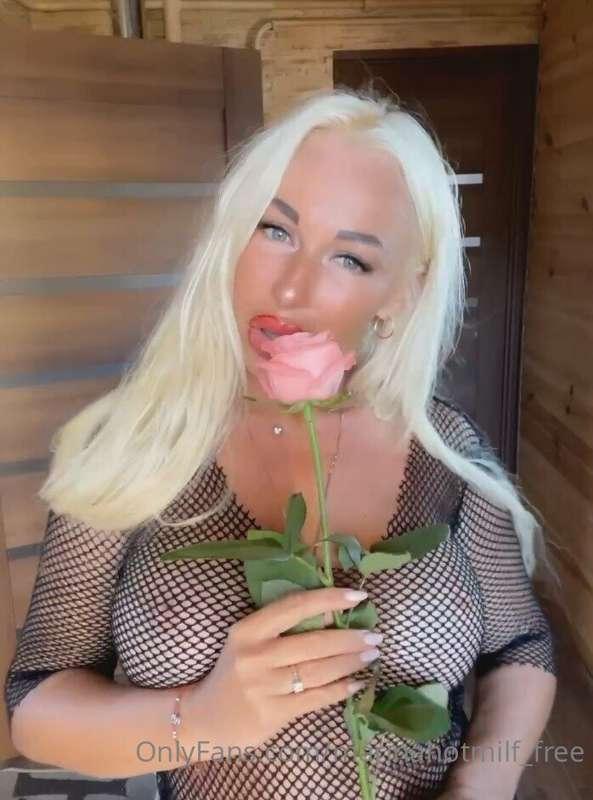 🥰😘😜 tender mommy with hot passion