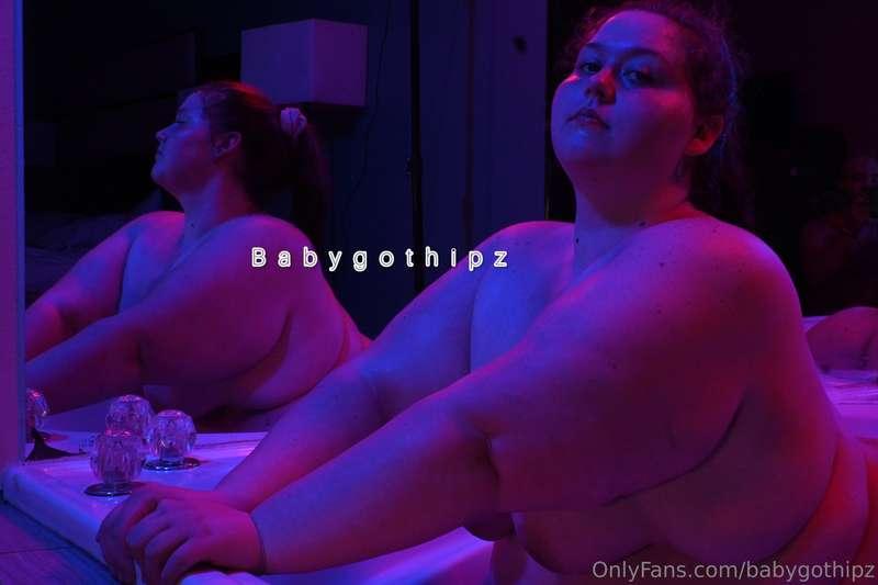 I really am just so sexy😈  • My body deserves to be worshipp..