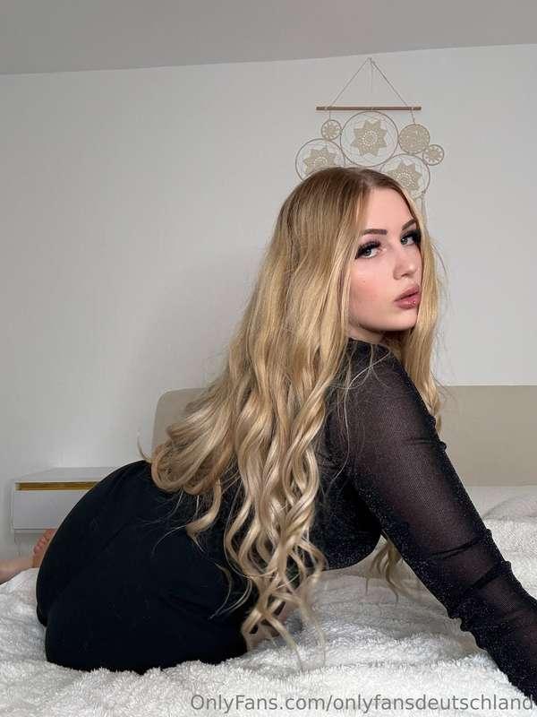 @liyahtrueIch bin die FRAU, die du nie wieder aus DEINEM KOP..