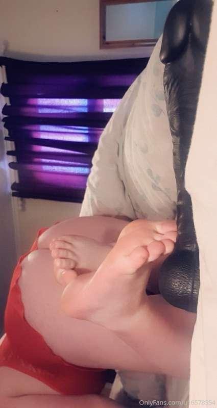 Only see more on https://onlyfans.com/bigboobs9855