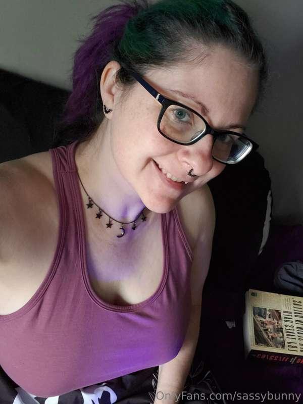 Lazy Sunday. Come cuddle.