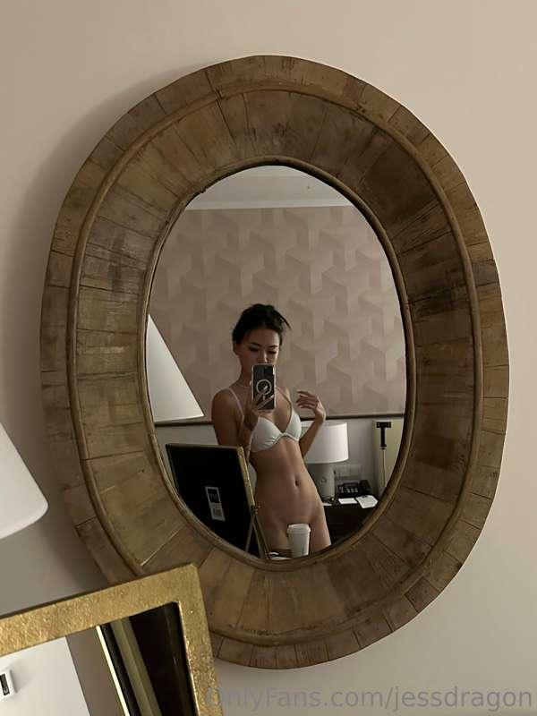 zoeydragonn main image