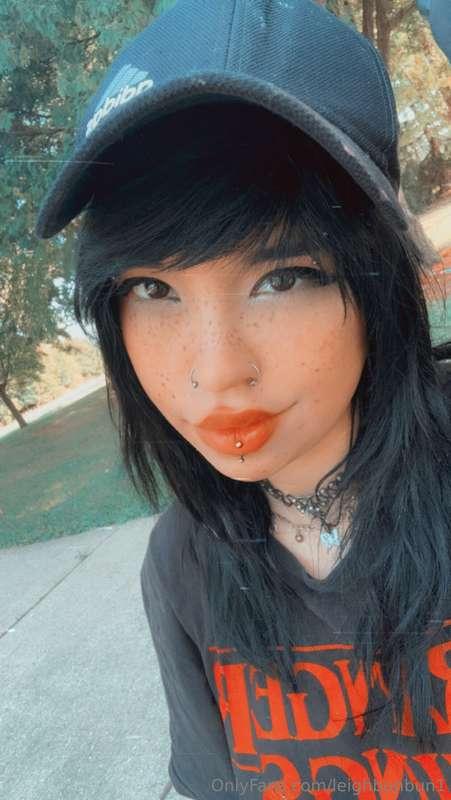 Hope you like me even in my bummy clothes :3 
