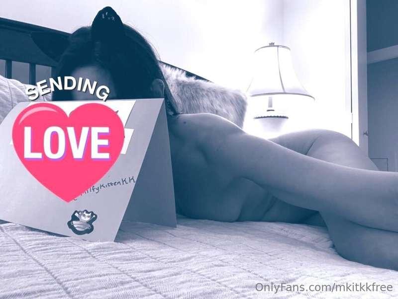 Laying lower than normal But needed to send ♥️♥️♥️Life 🥹xx