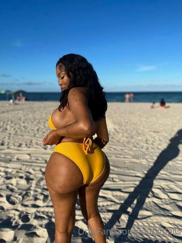 ⛅️ suns out buns out. Come out to play ?