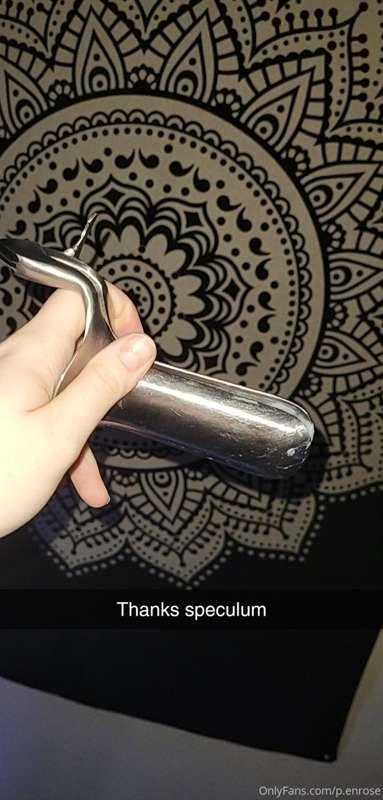 Using a speculum to poke my cërvix and cum. Enjoy seeing my ..