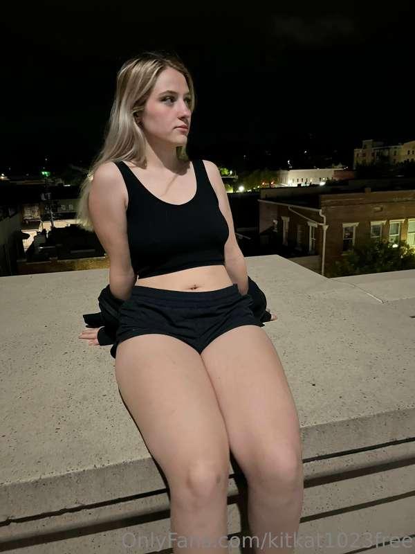 Feeling bored tonight DMs are open lets get something fun go..