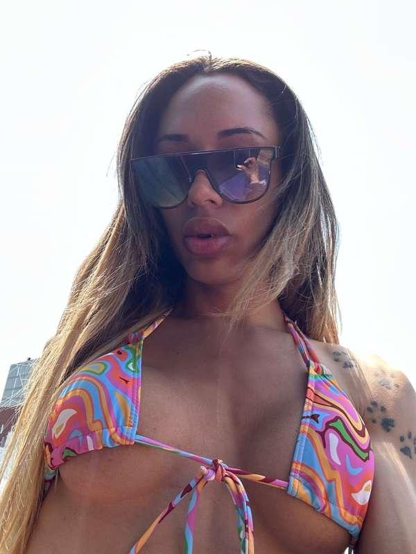 It's a pool day 💦