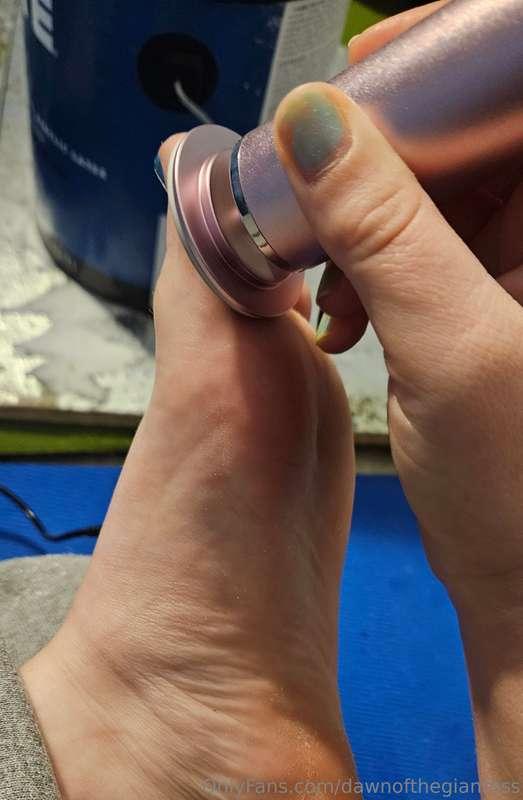 Getting my feet ready for a shoot this weekend.Do you prefer..