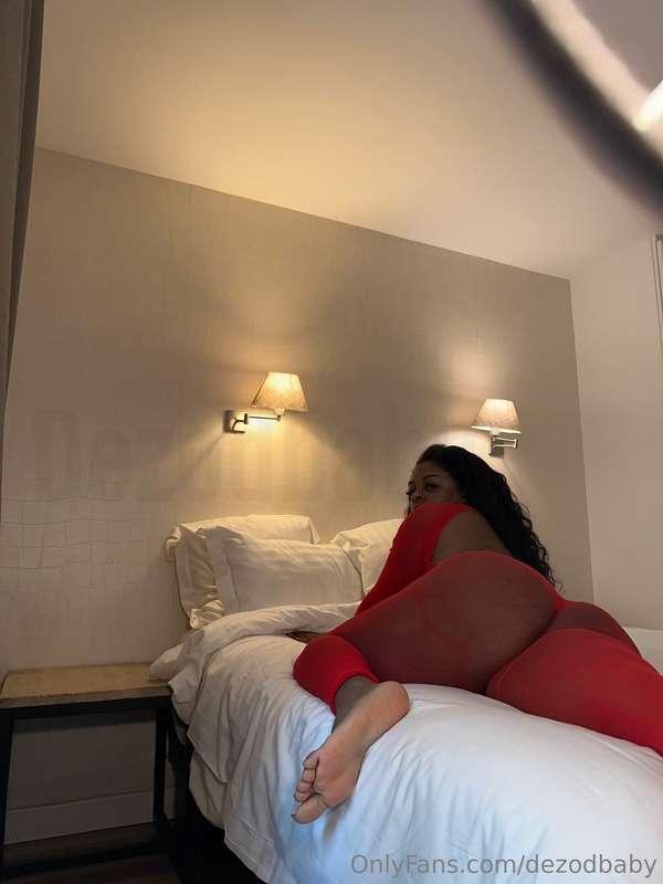 ⚜️cum lay with me😘