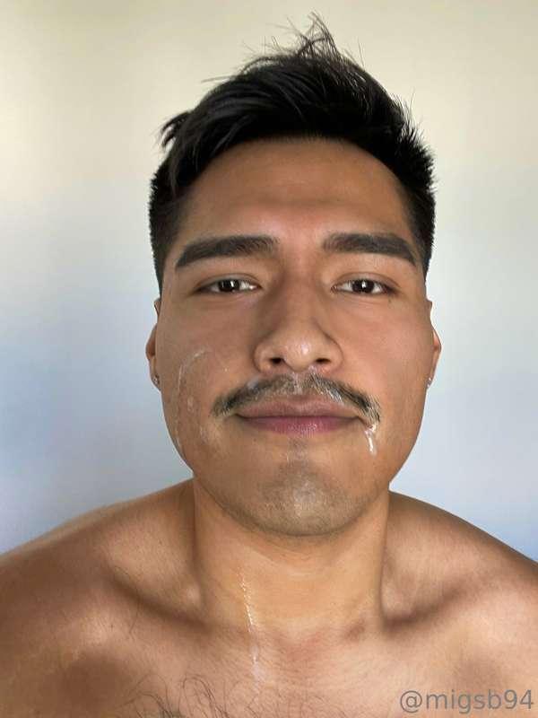 Do you like my cum selfies? 💦💦💦

An old friend messaged me a..