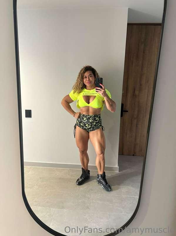 Workout Outfit today…
Wow I’m looking huge already…my supple..