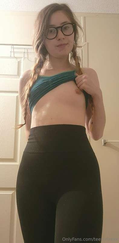 teenyfoxxx image #3