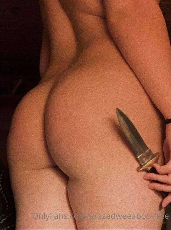 ✨ 19
🏳️‍🌈 bisexual female
💖 MILF
🧚🏻‍♂️ alt hippie 
💛 i do pr..
