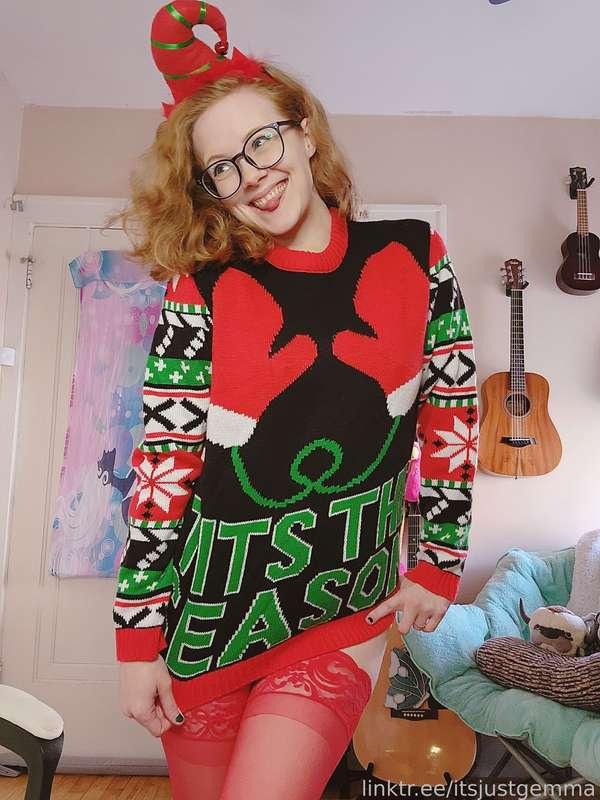 Ngl, this is my new fave sweater of all time. 😂