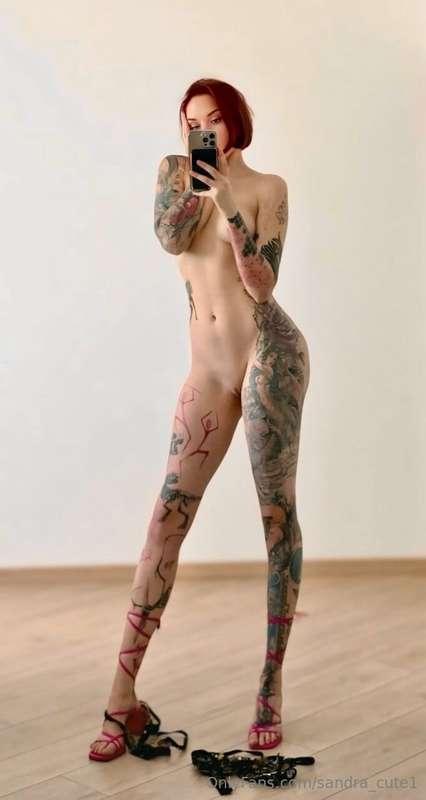 ## Beautiful redhead @red_lina has incredibly long body ... ..