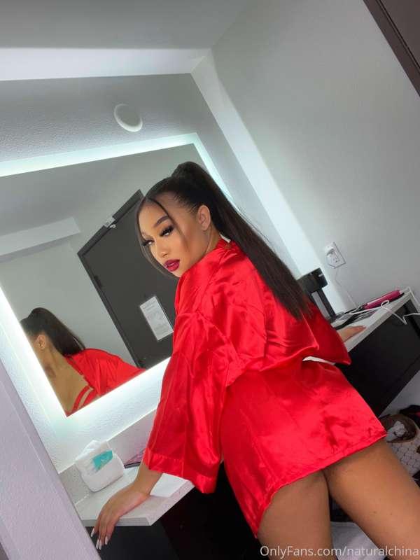 Is red your favorite color? 🫣