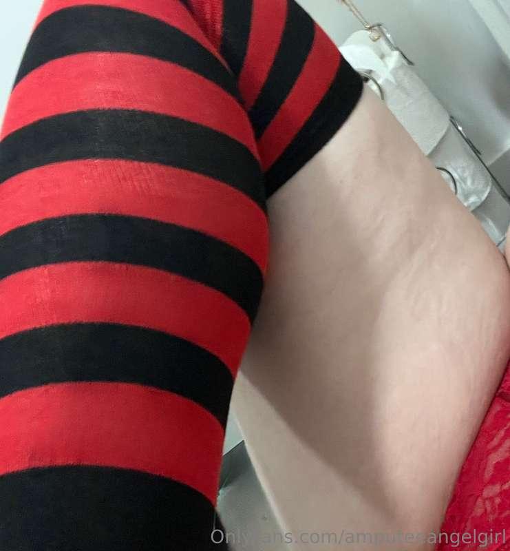 I’ve missed you all … 😘 stocking, thigh, G-string. Cum feel ..