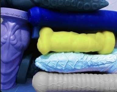 Huge Hankeys Toys