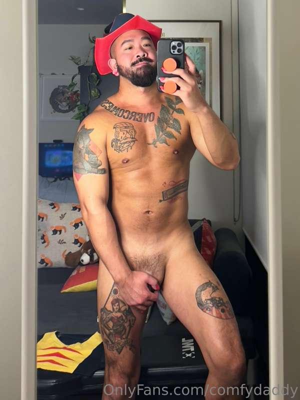 Oh… yes the costume does come off too 😉