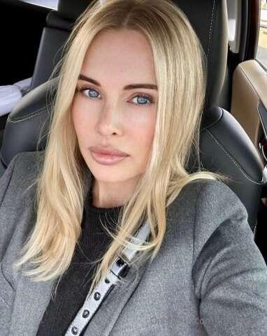 Hi, I'm @the_snow_queen 💎Mommy who will punish you for bad b..