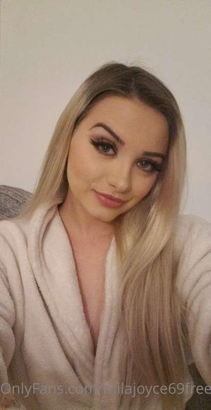 sub to my XXX onlyfans to see ALL of my naughty content :) @..