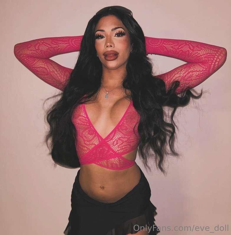 I just want to feel your hands all over my body 🥰