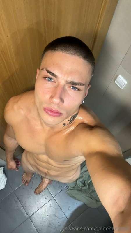 Wanna help me dry up after the shower, baby? 😈💦