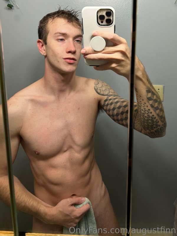Bathroom selfies 😝