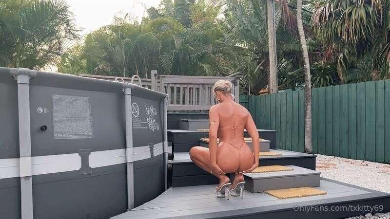 @MayaBensinger thought of her 7th scenario while on vacation..