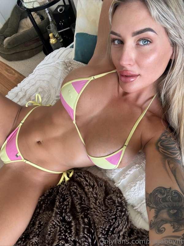 how long would you last with a muscle mommy like me? 