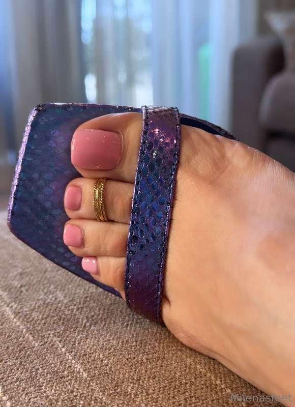 A few more close ups….in heels this time! Do you like them?