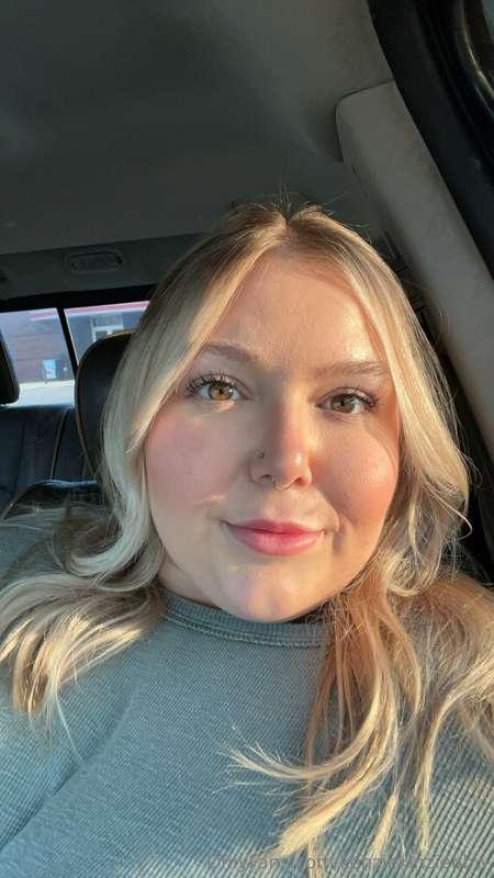 About to head to my second Thanksgiving of the day🤤