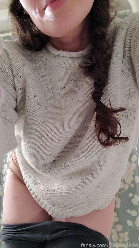 Satin panties that I think you might like 😊 
#panties #satin #lace #mombod #hotmom #ass #wetspot #cameltoe