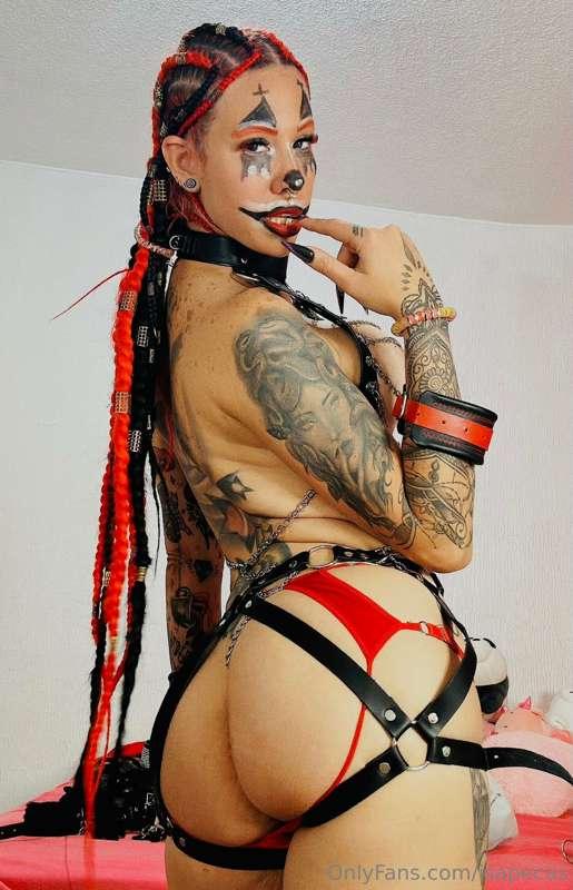 soy la dueña de tus fantasias ? te espero en el Dm 🔥😈
 Am I ..