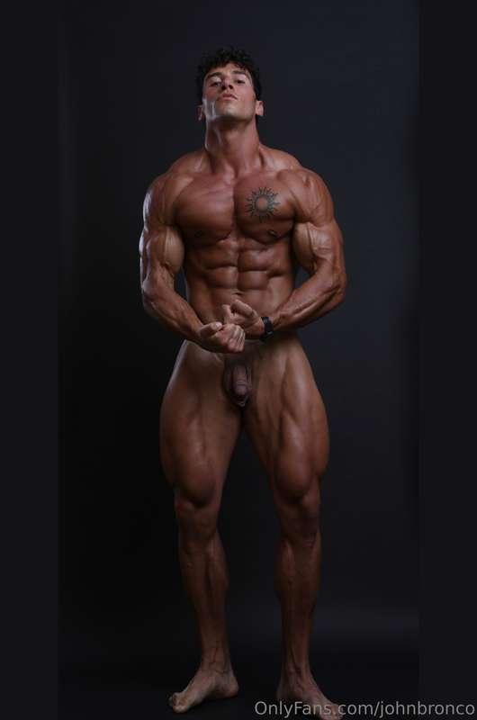 Muscle worship now 