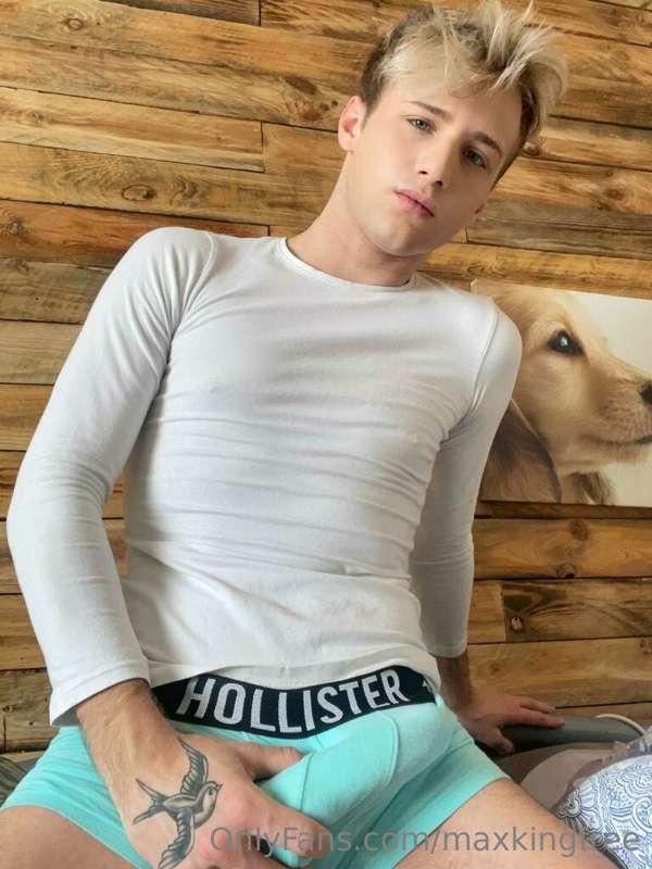 A twink model, whose delicate beauty is matched only by his ..