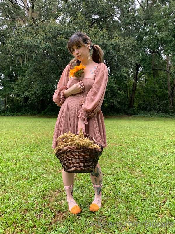 my annual grass touching ☺️