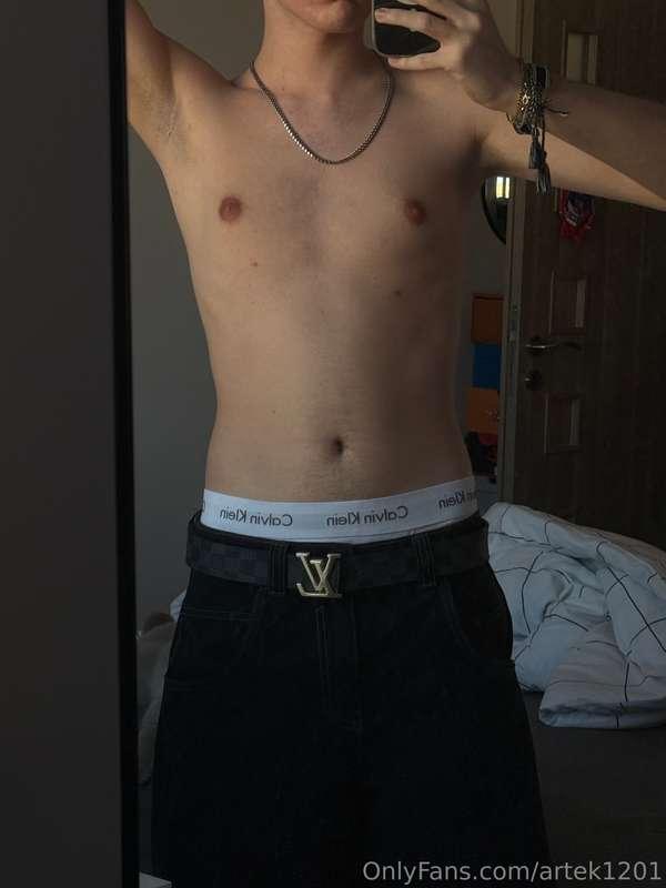 summer is coming, clothes are going off 