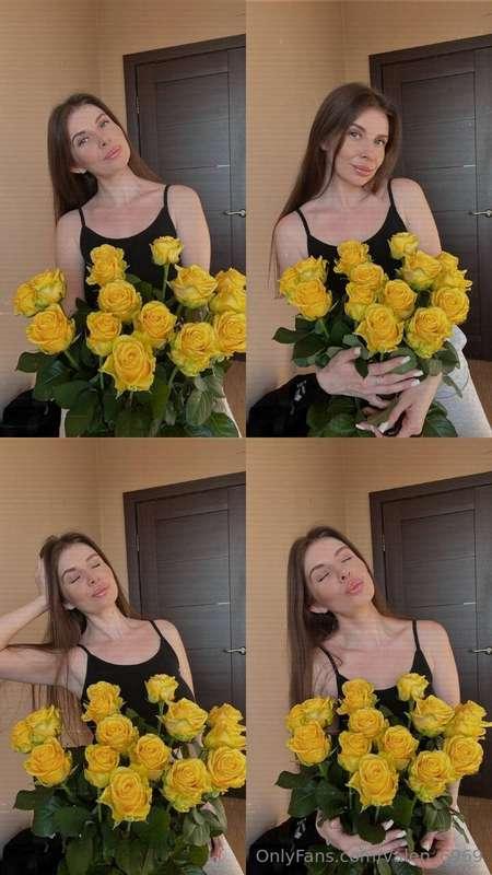  Today I received flowers from a very special fan Onlyfans....