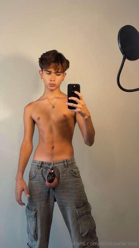 derekpalacioss image #2